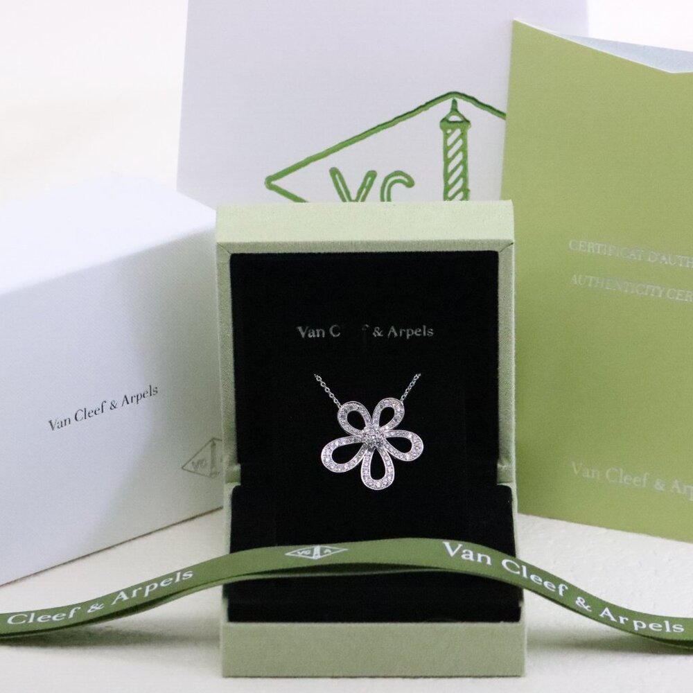 Van Cleef & Arpels necklace✨✨